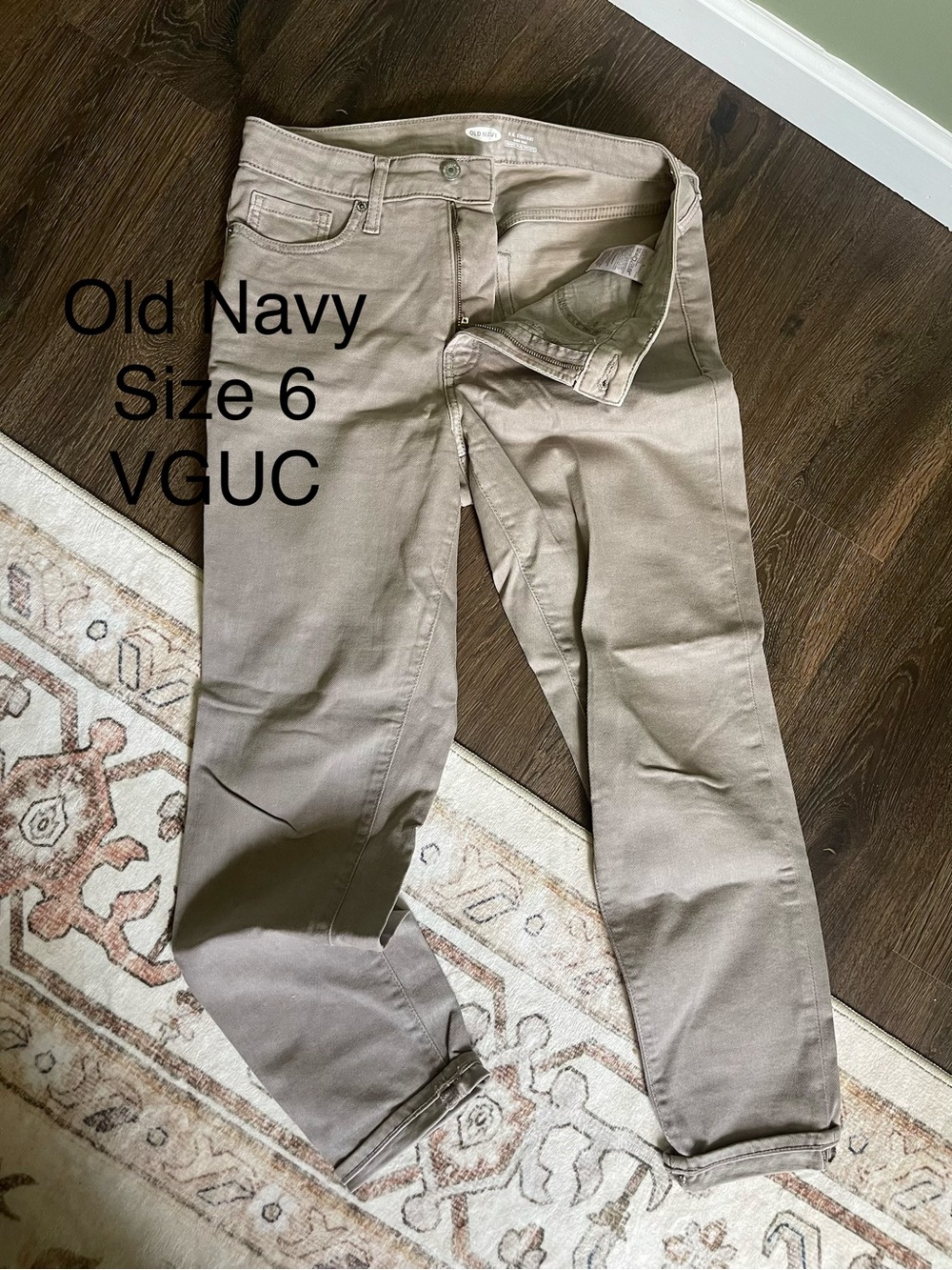 Old Navy Straight-Leg Jeans - Taupe